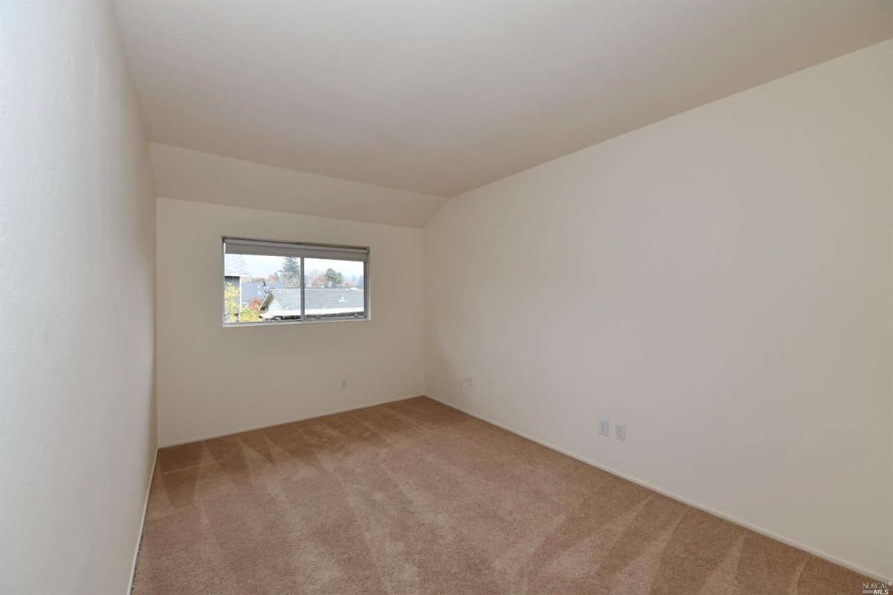 424 Simi Pl