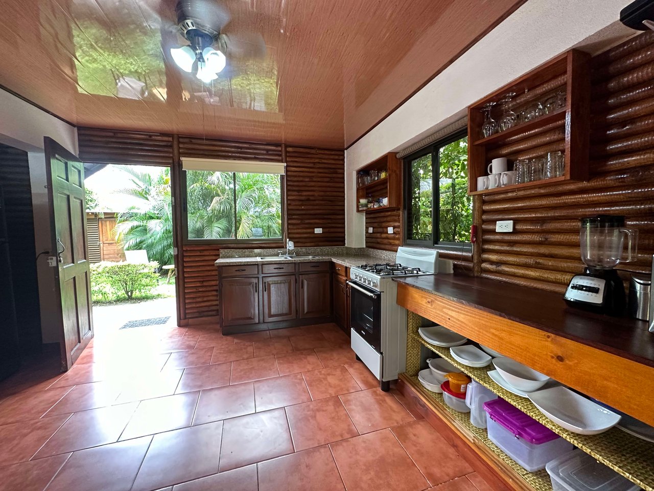 Lovely 2 Bedroom Home in Bahia Ballena, Uvita