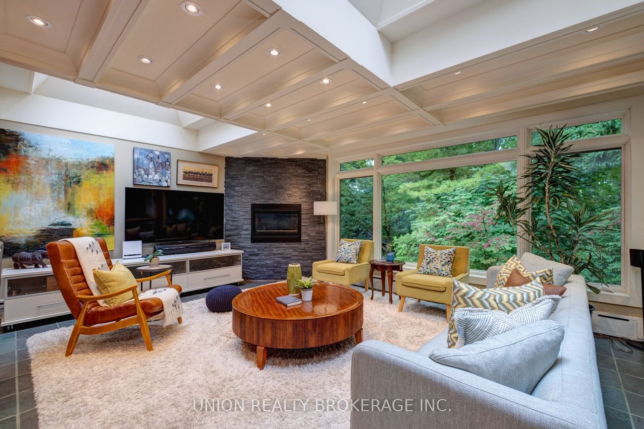 160 Maclean Ave