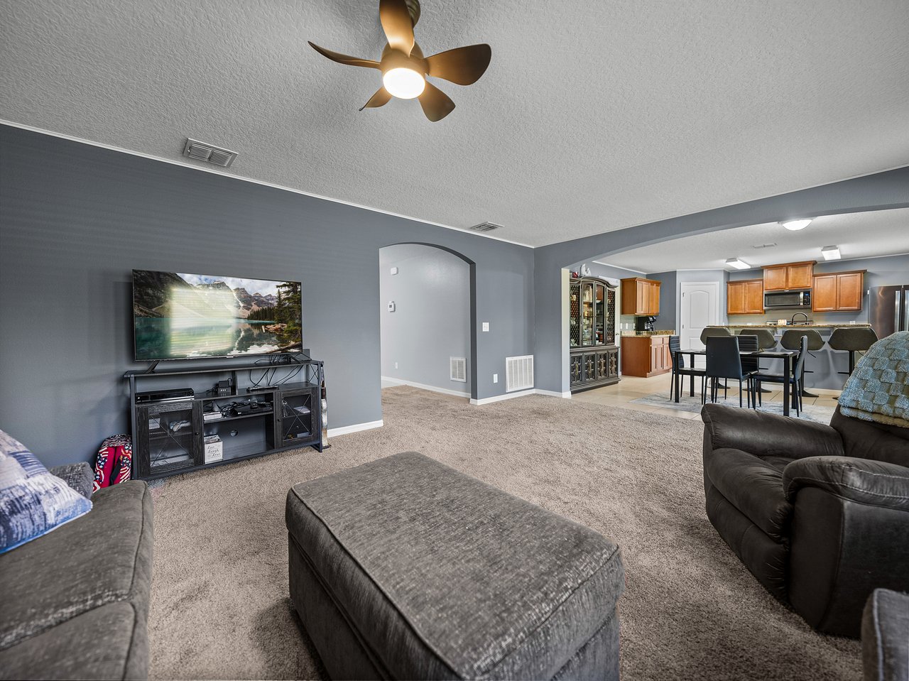 5660 Elsinore Way