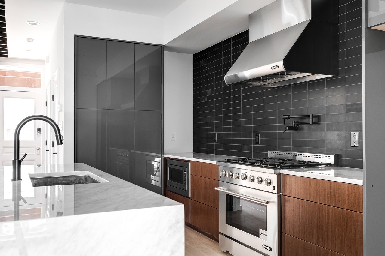 4 N Robinson (Fan House)