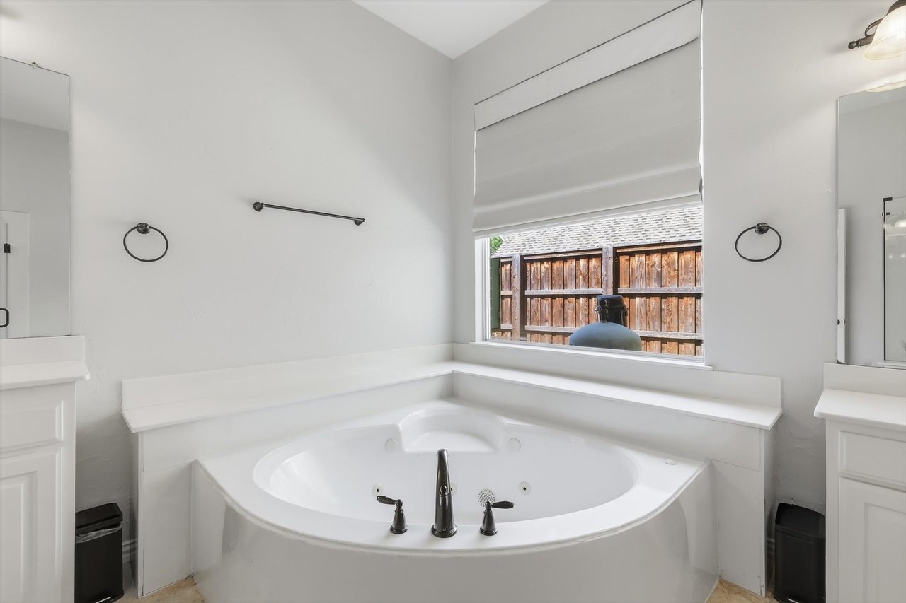 305 Brushy Creek Trail