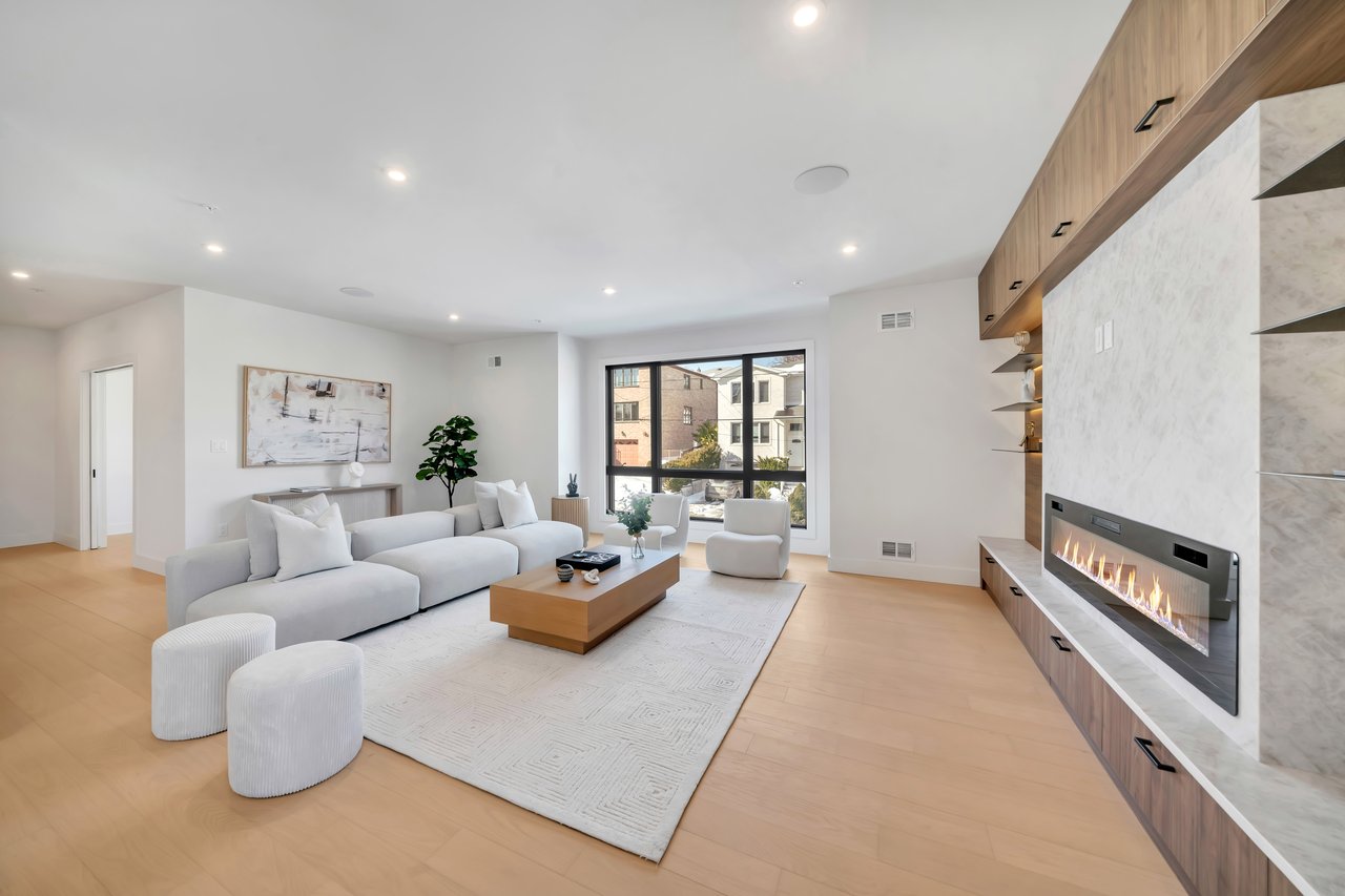 2220 Mackay Avenue B