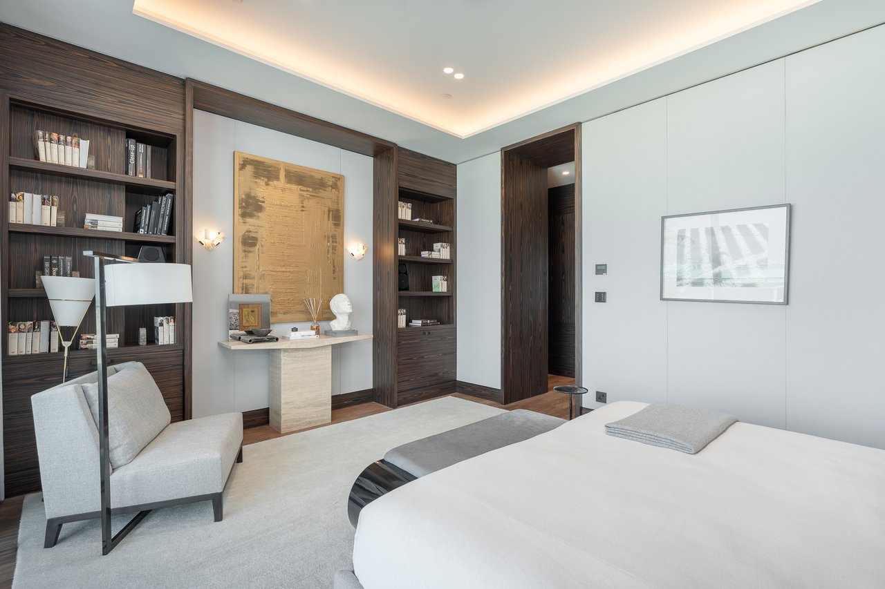 Four Seasons Private Residences - Penthouse 
