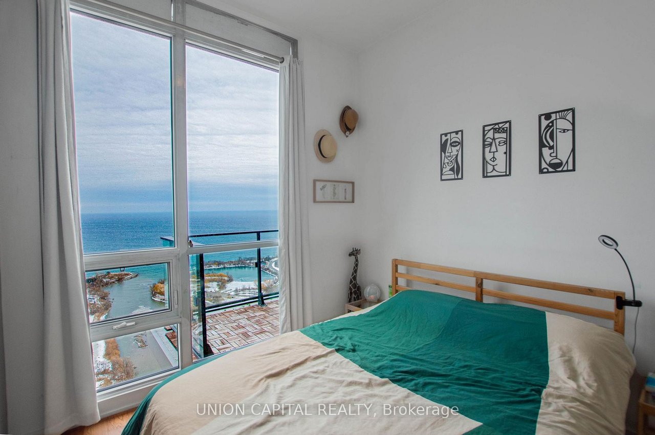 HUMBER BAY PENTHOUSE 