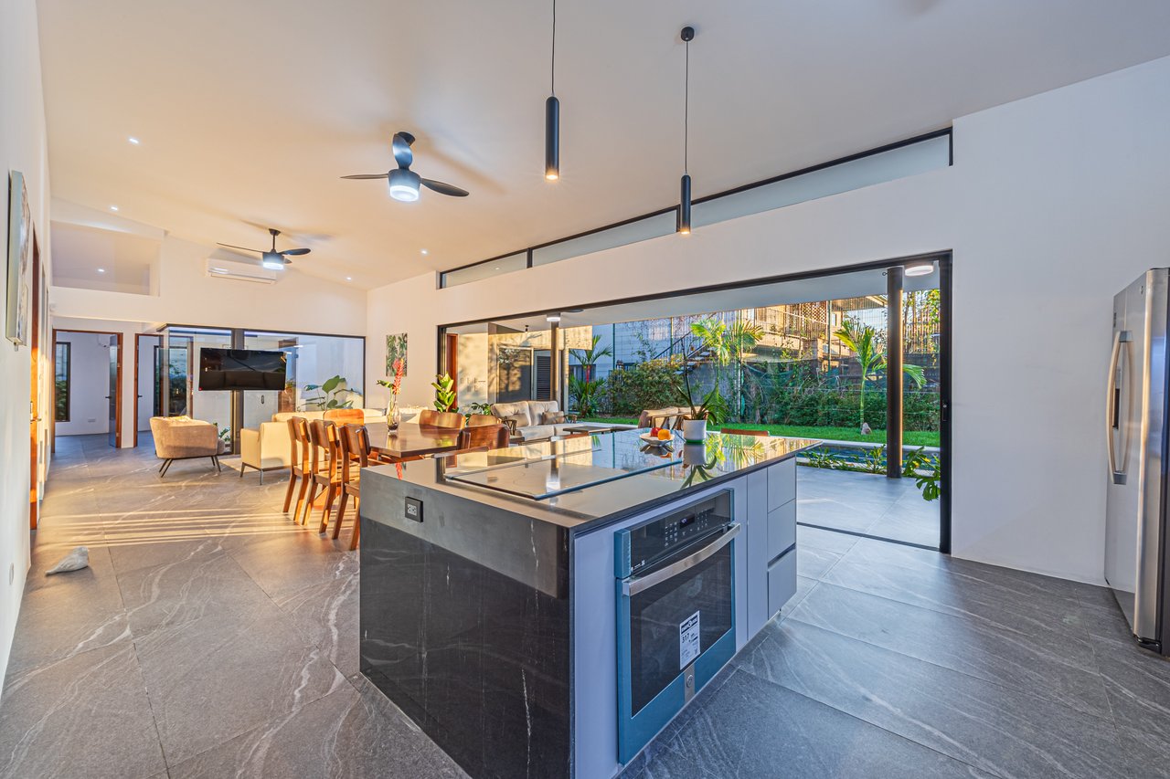 STYLISH 3 BED, 3 BATH BRAND NEW VILLA IN UVITA.