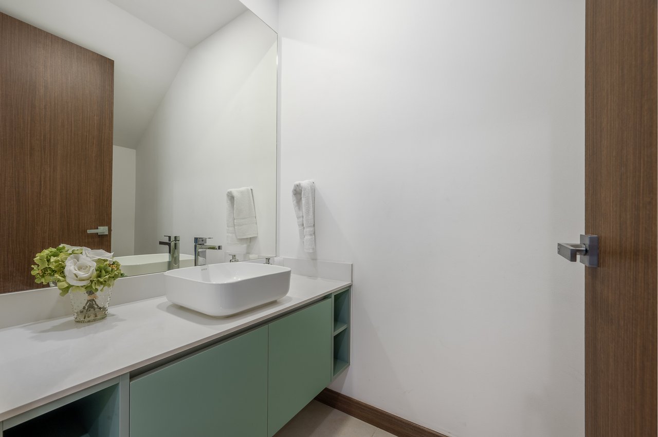 Malinches 27 A/B | Turnkey 6-Bedroom Duplex Investment in Hacienda Pinilla