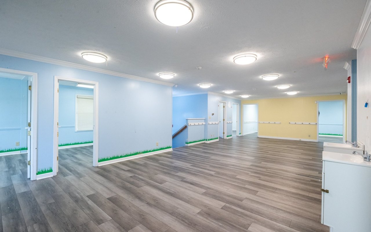 Office Building Broker Indianapolis Insight: Why This Independence Square Property Is a Strong Medical and Professional Office Opportunity