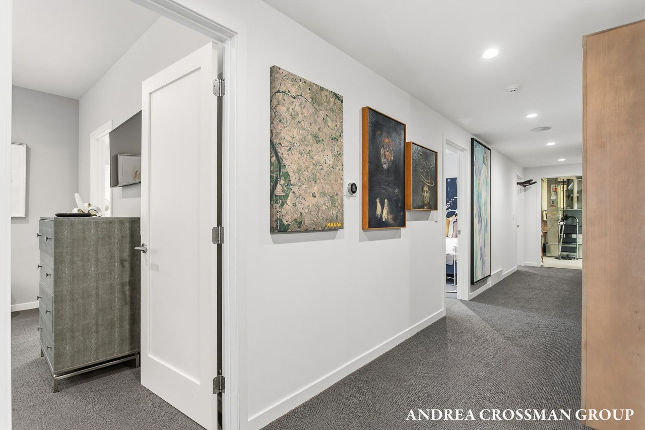 6919 Bendemeer Drive