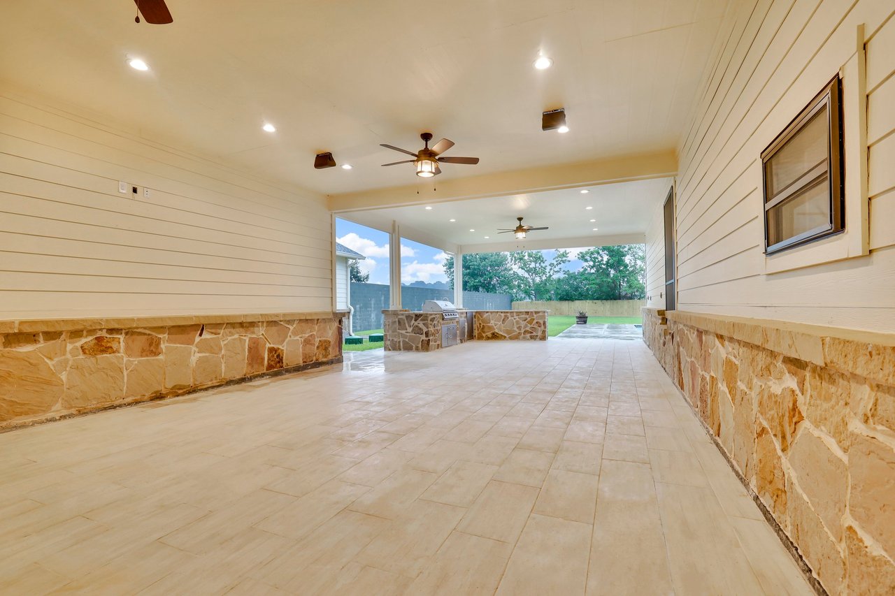 25927 Hunter Lane