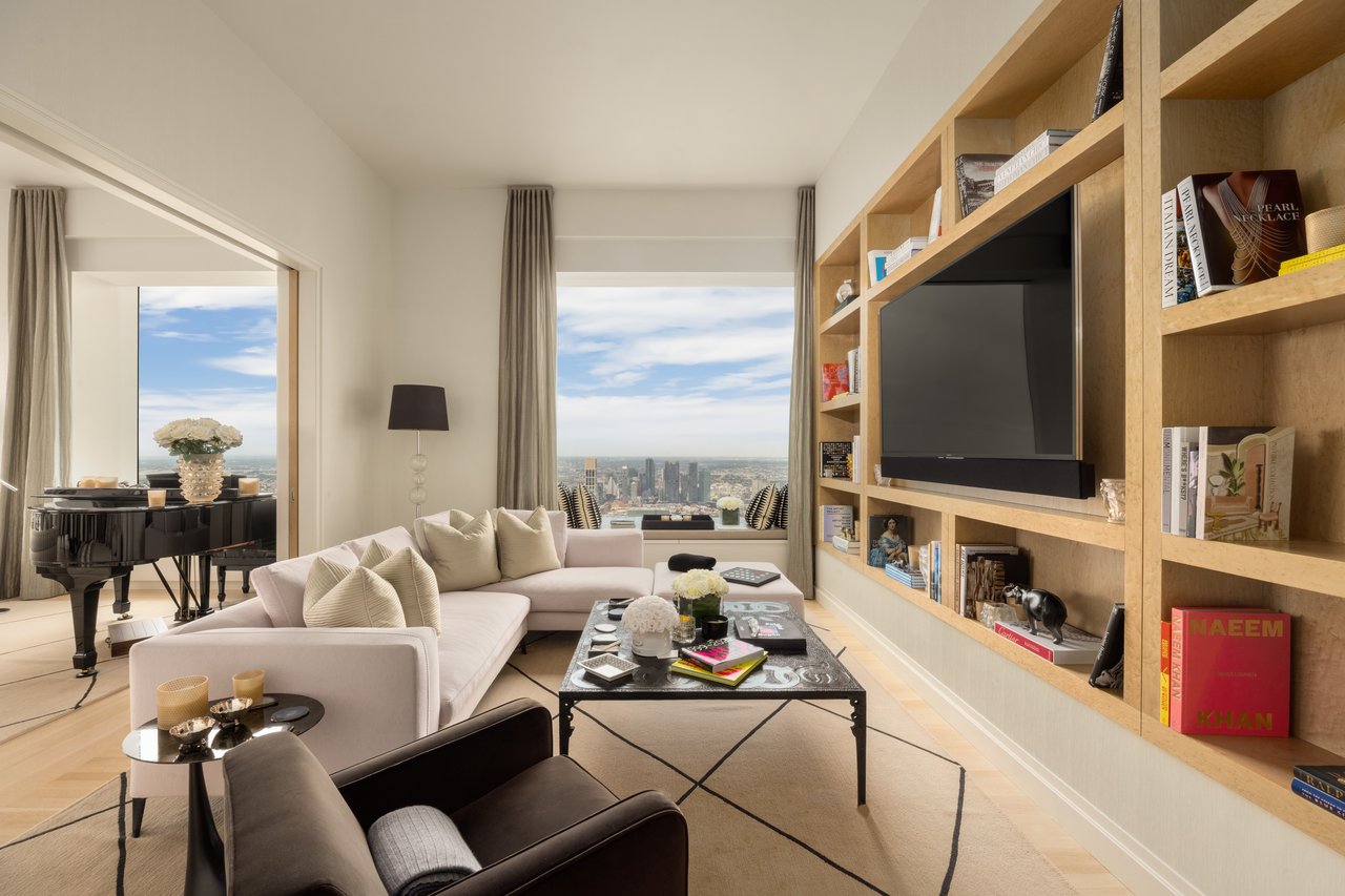 Residence 69, New York