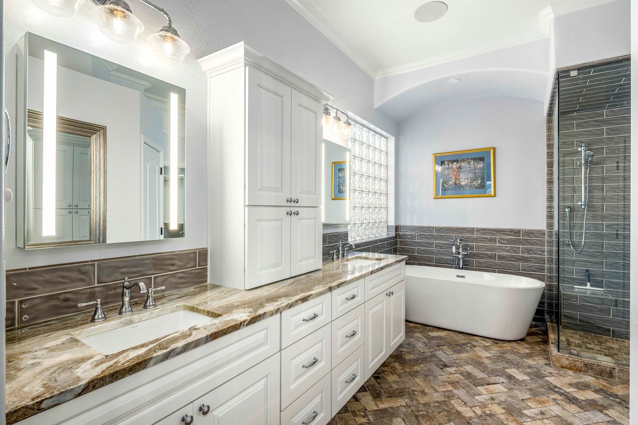 10912 E Butherus Drive