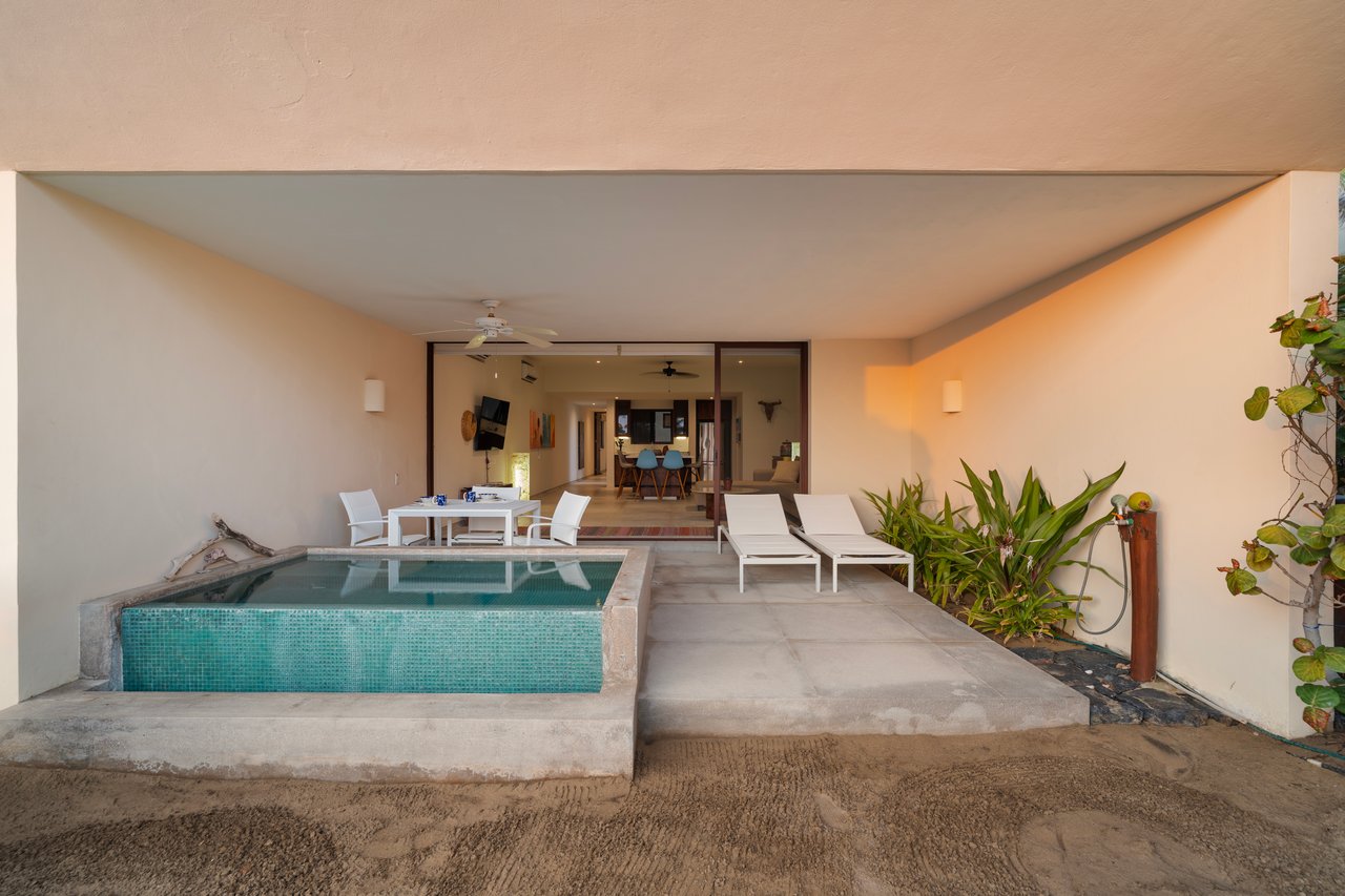 Marea Beachfront Villa I52