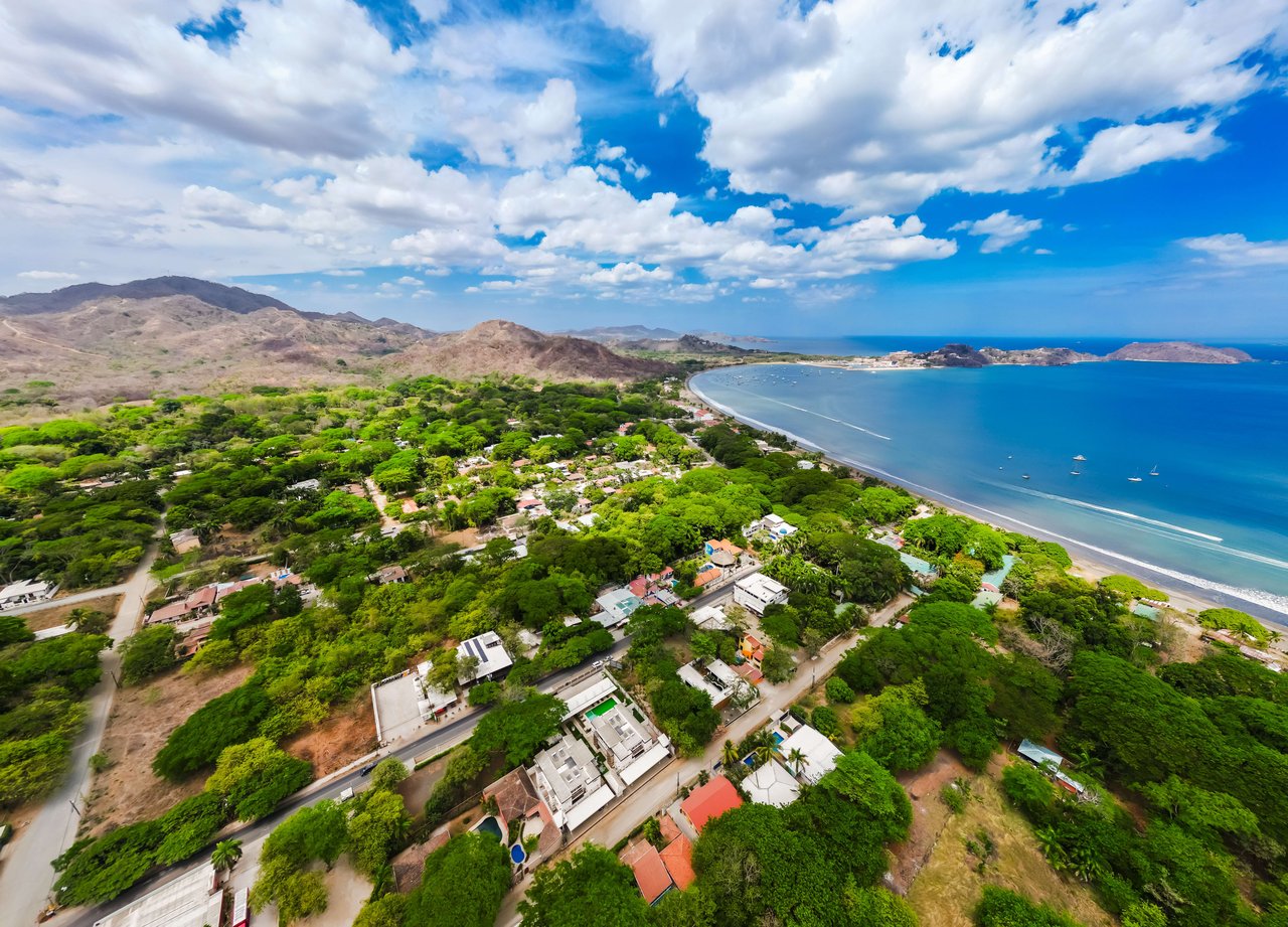 Casa Equilibrio |  Near the Coast House For Sale in Playa Potrero