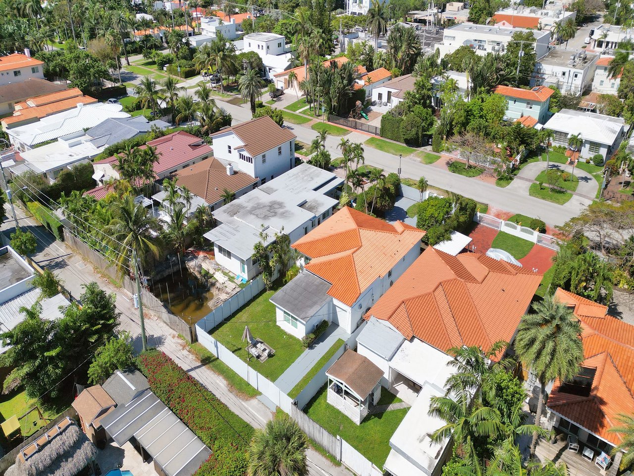 1435 Lenox Ave. Miami Beach, FL