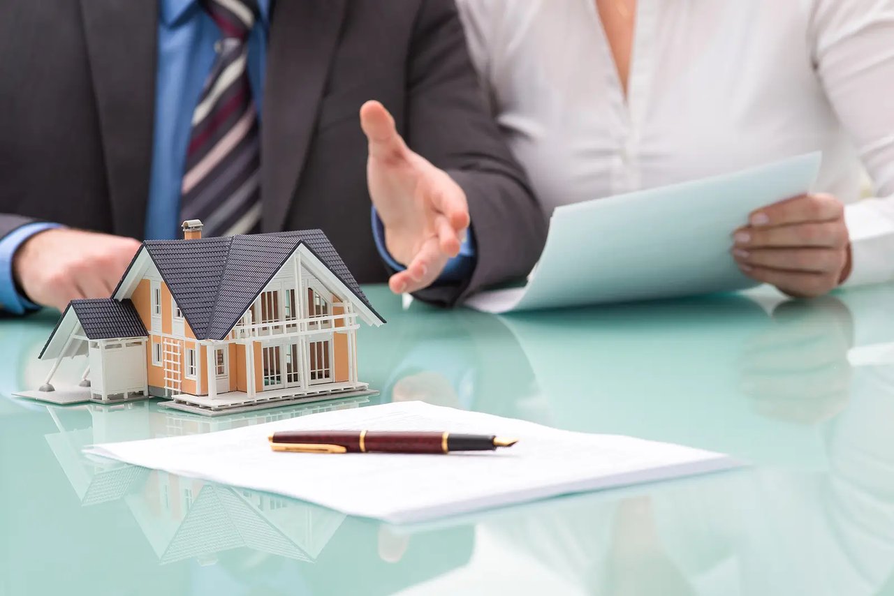 Sell My House in Atlanta: Choosing the Right Listing Price and Agent in Fulton, Cobb, Gwinnett, Forsyth, and DeKalb