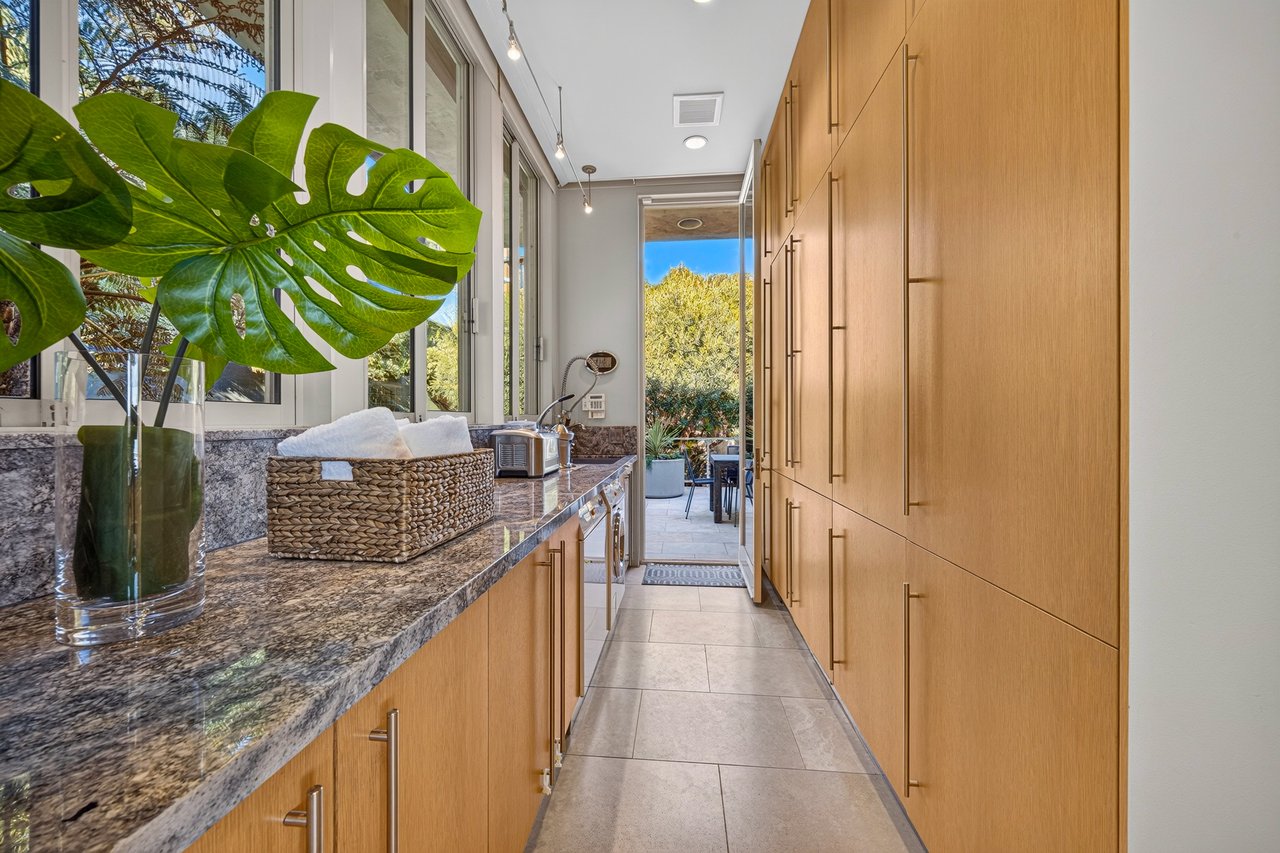 Dramatic Contemporary Architecture and Golden Gate Bridge Views