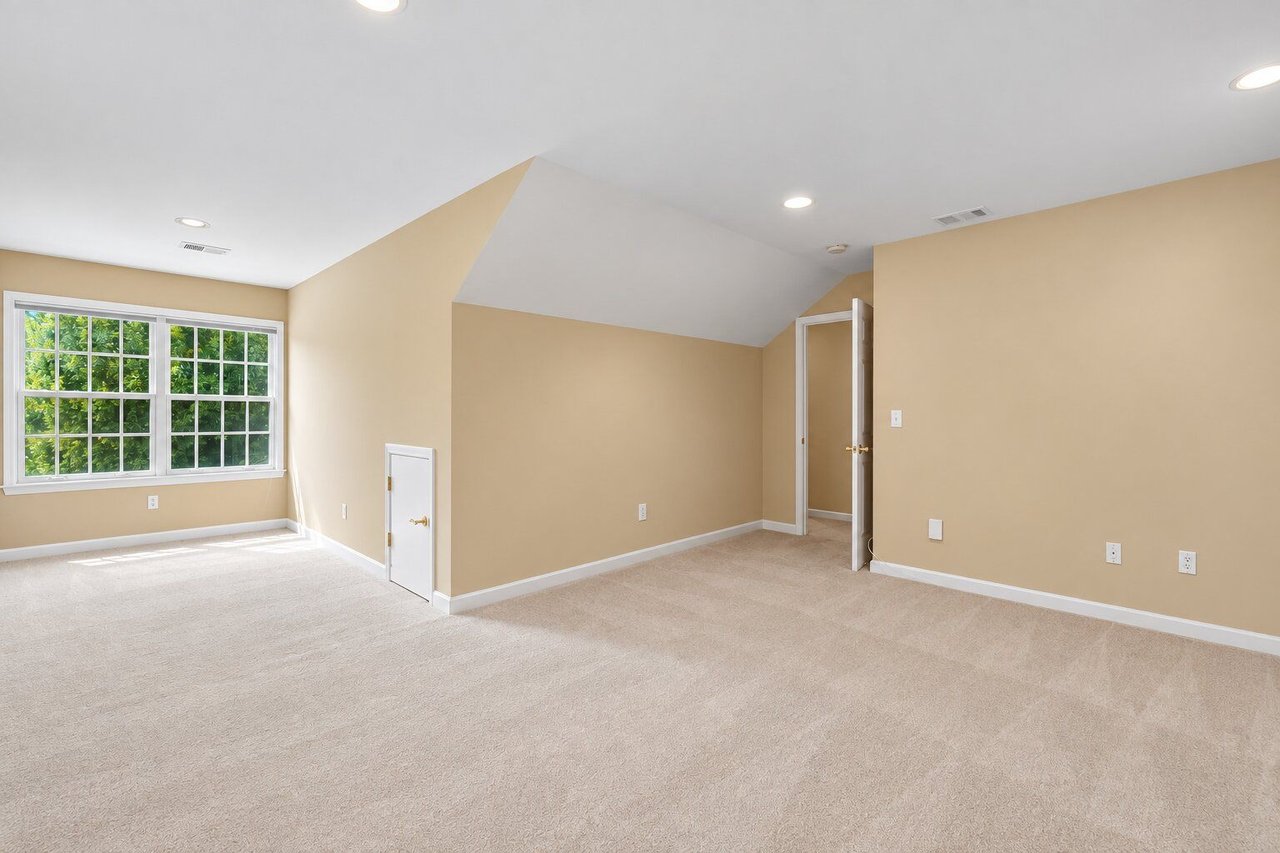 6 Melrose Ln