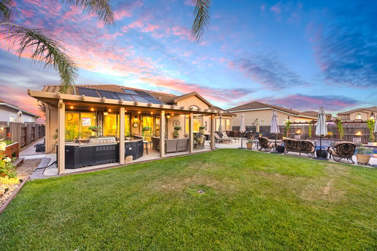 4040 Borderlands Dr