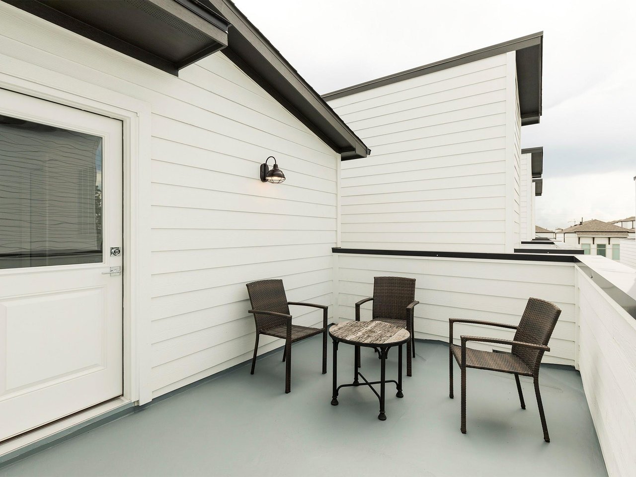 Modern at Washington Heights rooftop patio