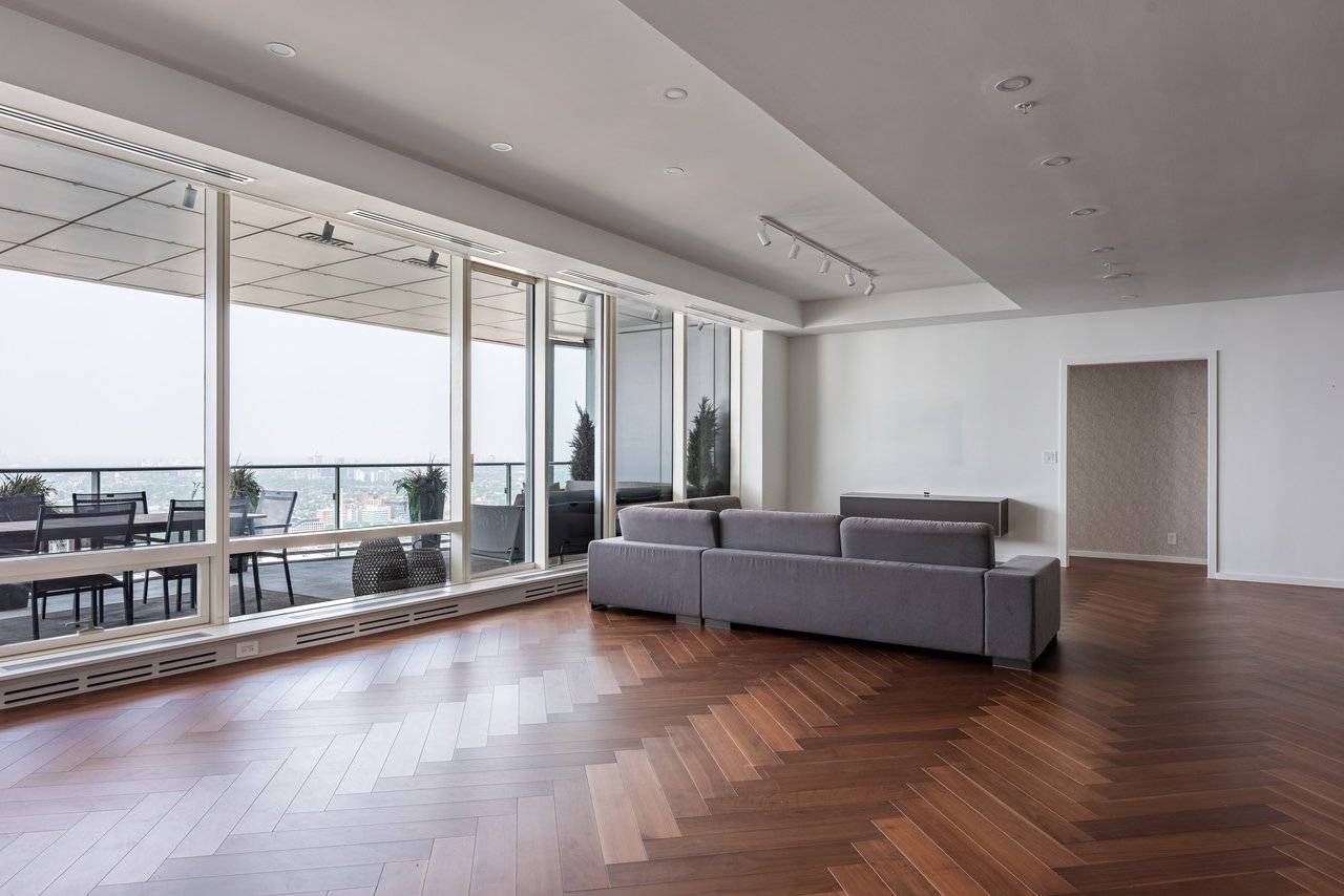 Suite 5302- 180 University Avenue