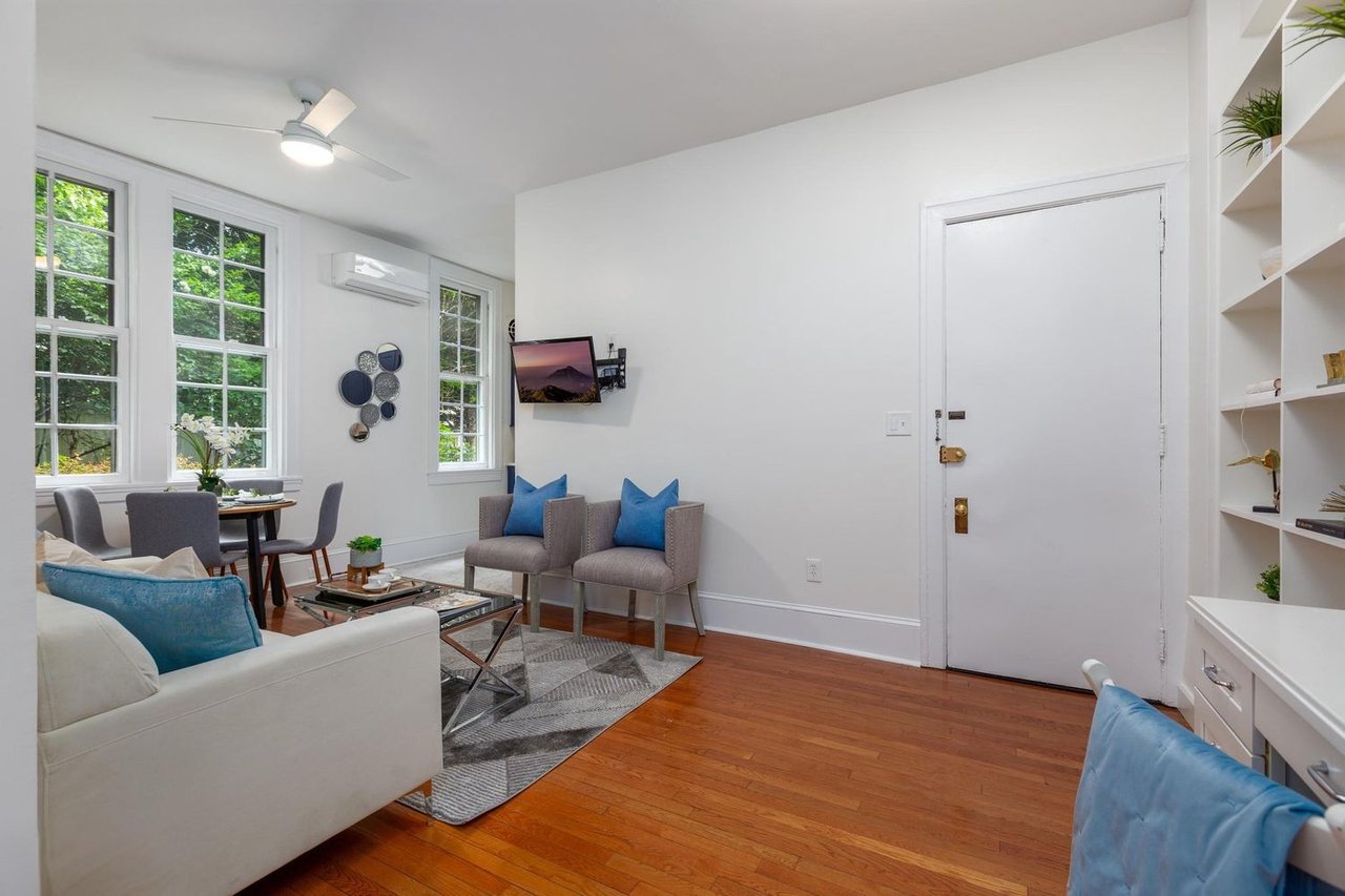 3039 Macomb St NW, Unit 18