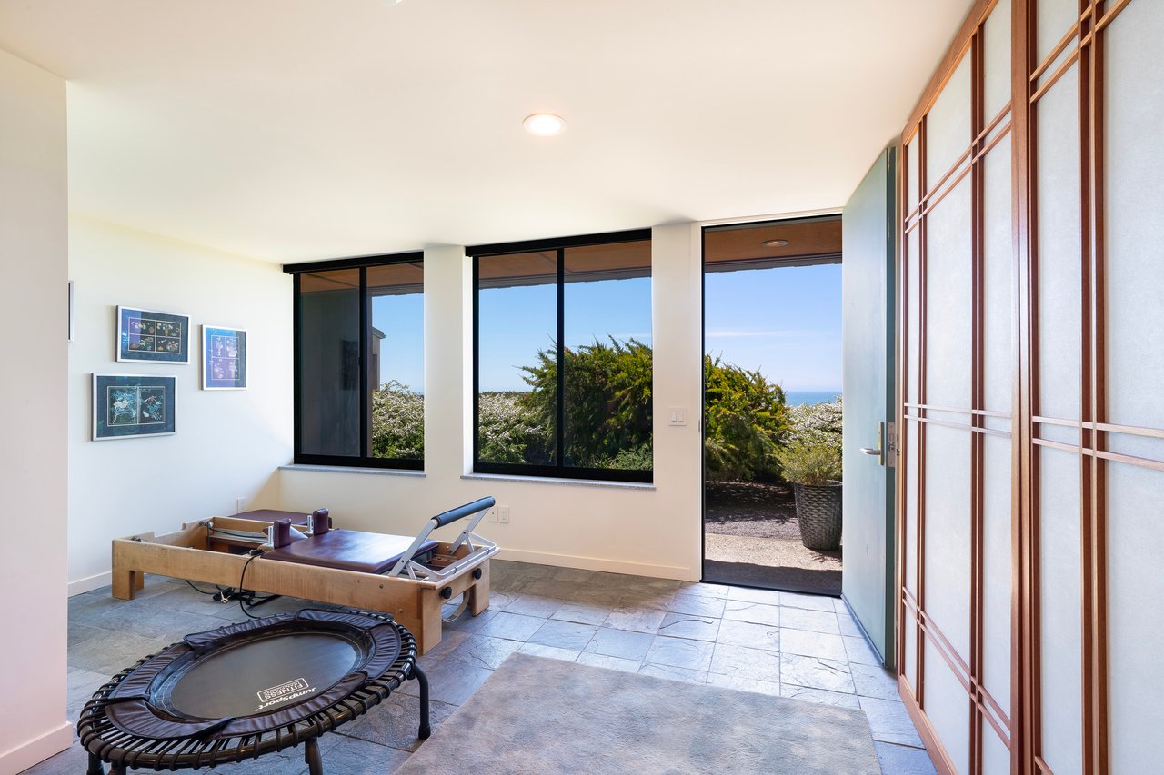 Sea Arches - 7000 S Hwy 1