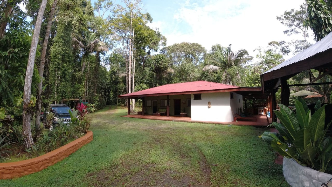 Secluded Rainforest Beachfront Estate, Osa, Puntarenas