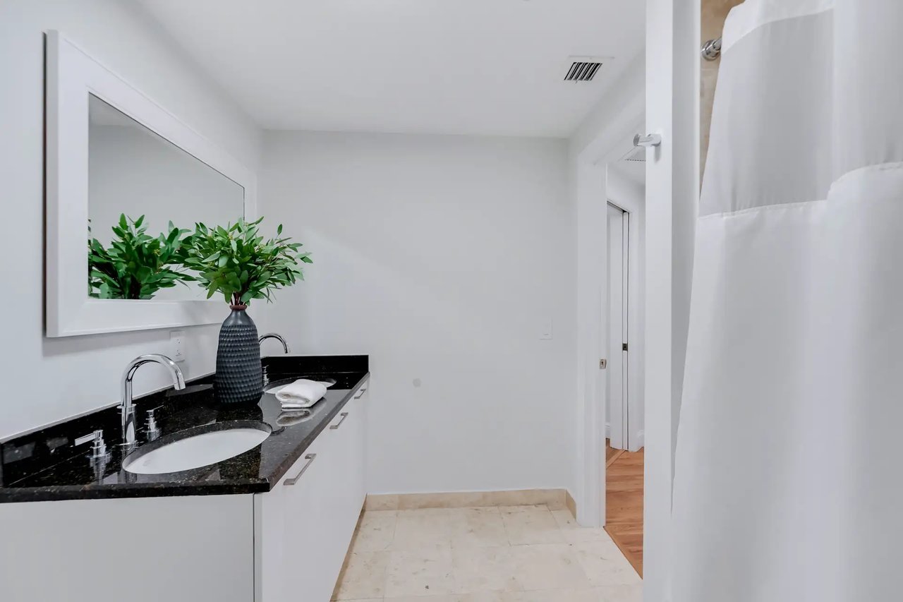 3339 Virginia Street # 301