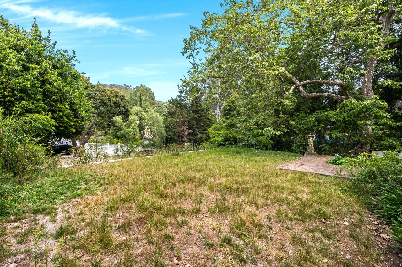 1495 Stone Canyon Rd