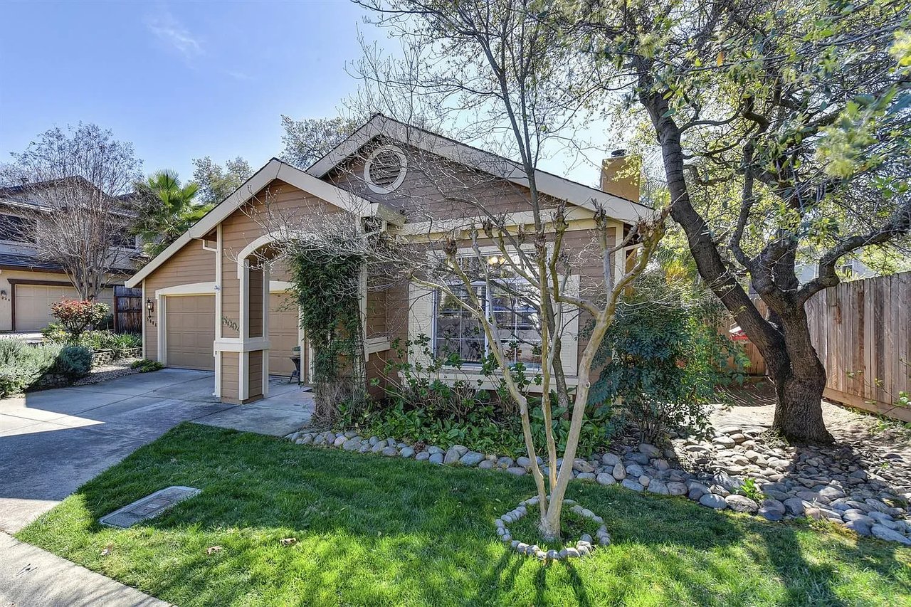 5004 Birchwood Ct