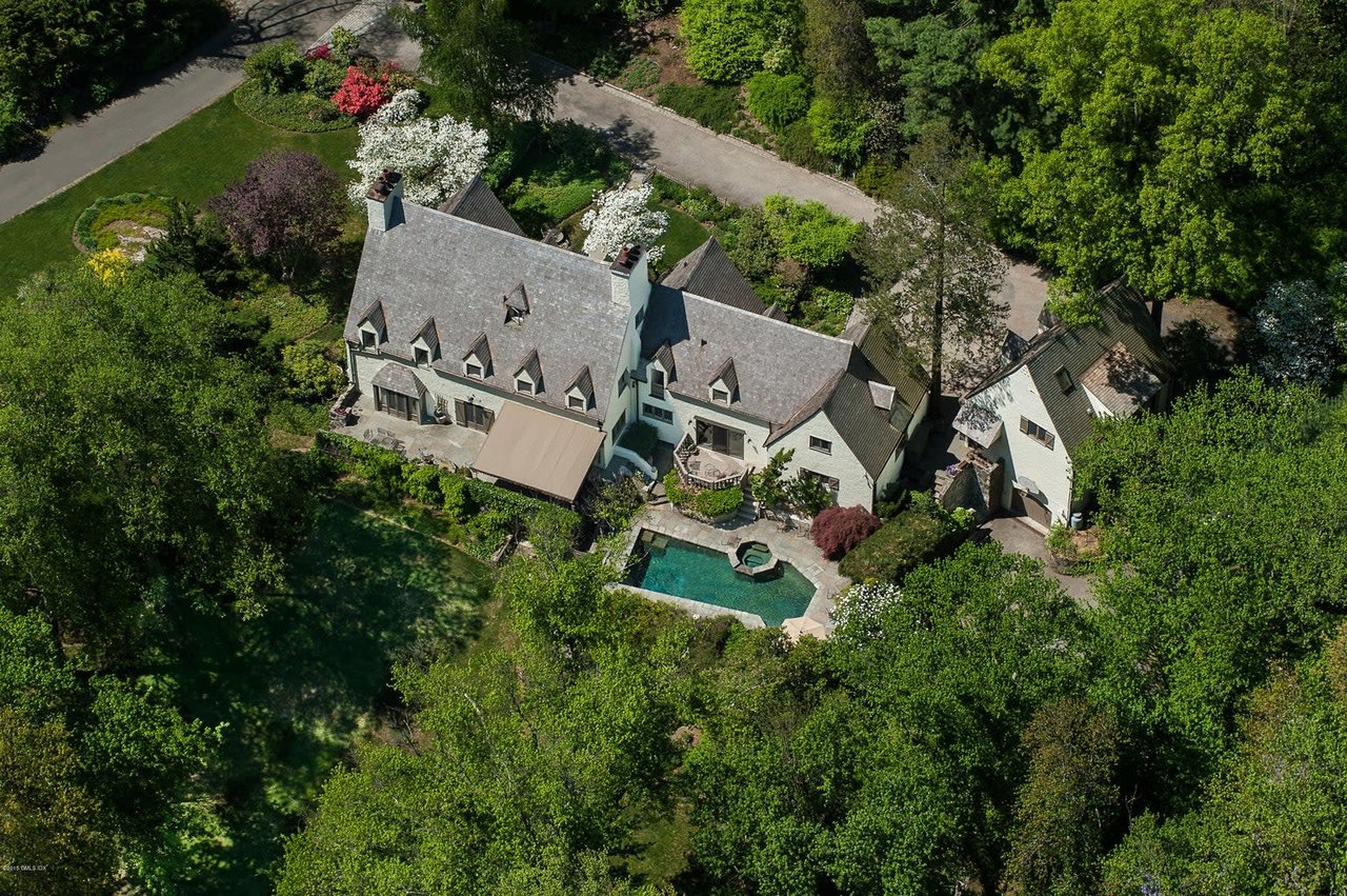9 Frost Rd.