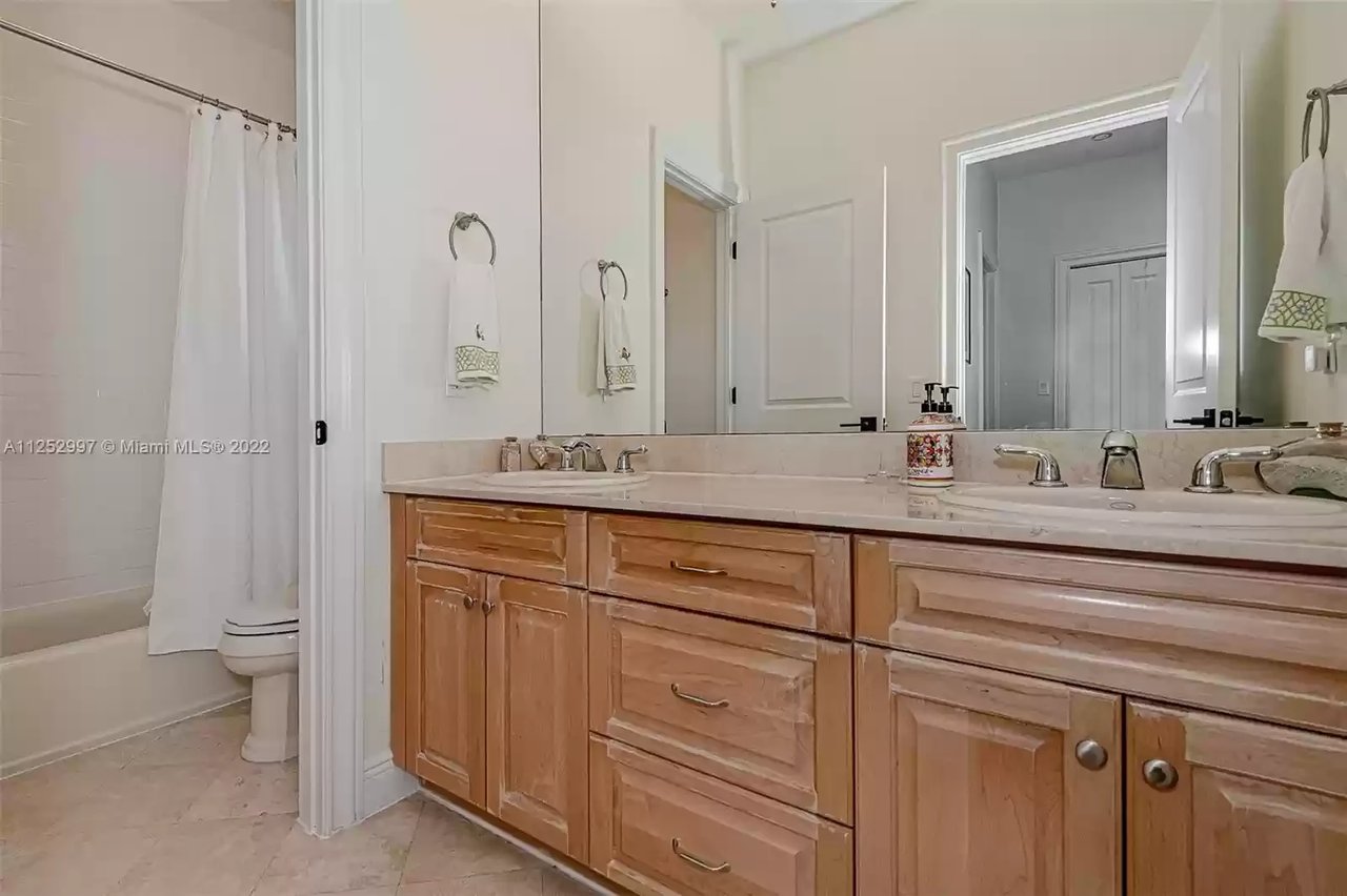 2929 Day Avenue