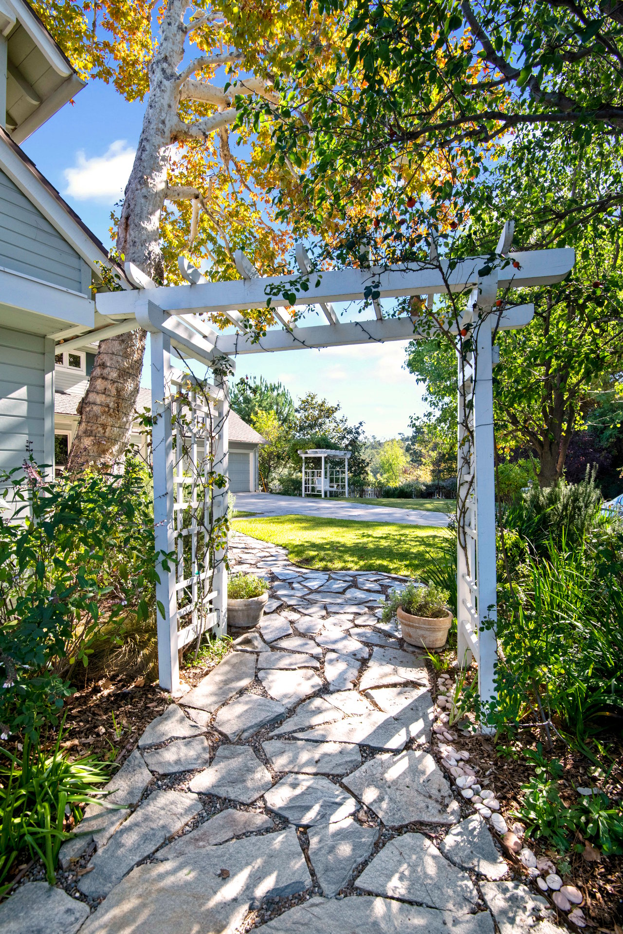 12184 Laurel Terrace Dr