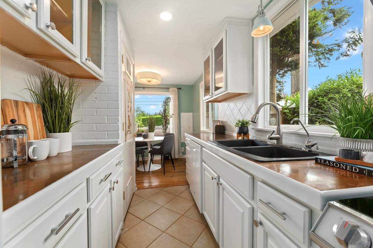 825 NW 180th St