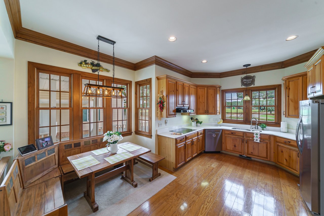 29-Acre Equestrian Estate with 14-Stall Barn