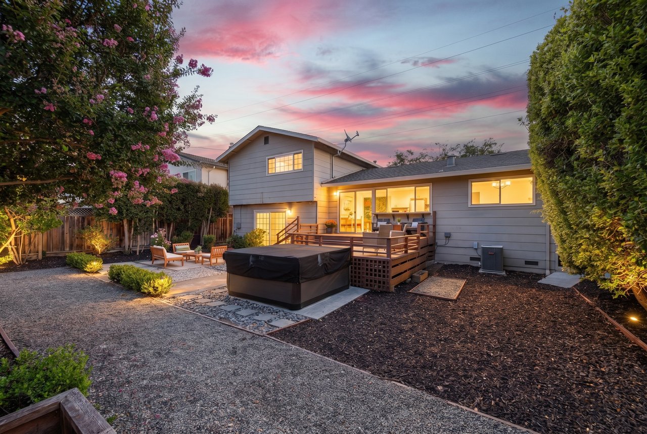 2390 Harris Ct.