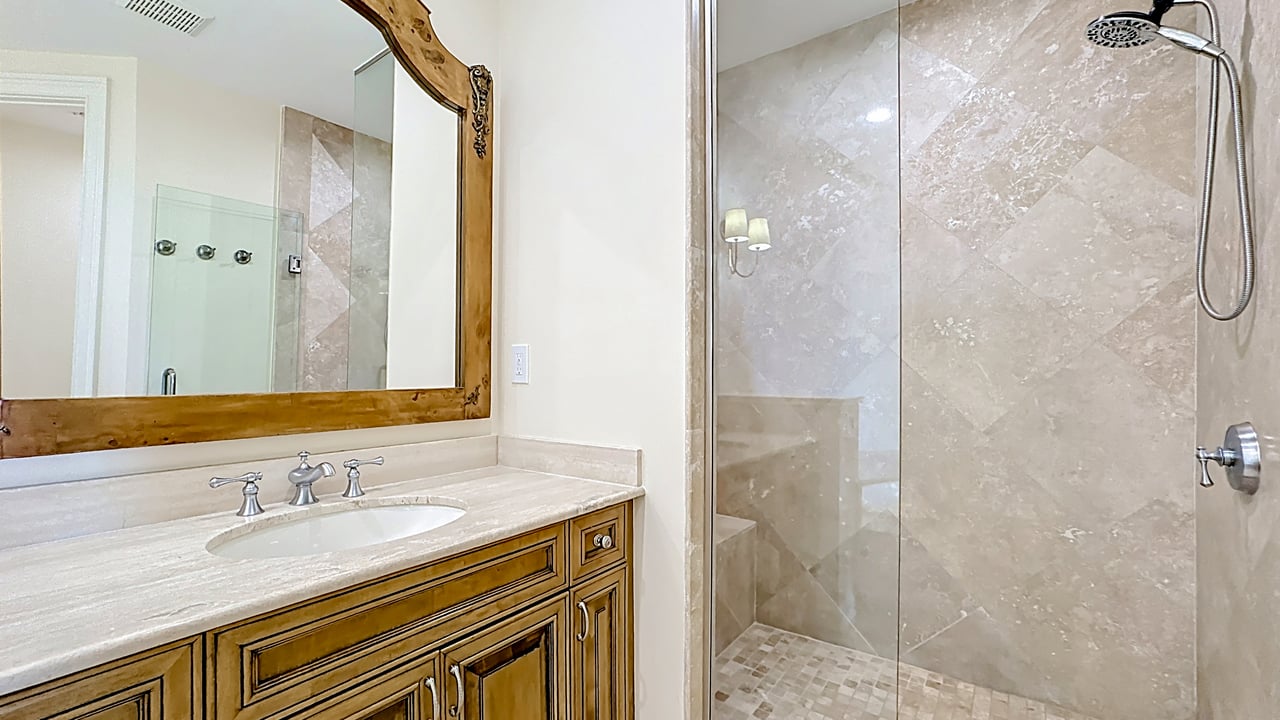 Elegant Lake Virginia Residence in Winter Park's Perle du Lac