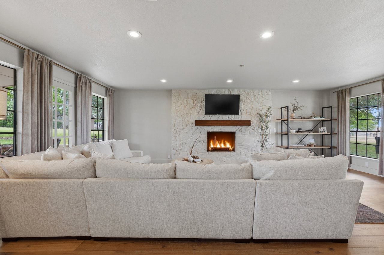 Acreage, Updated, All Near All Saints Episcopal School