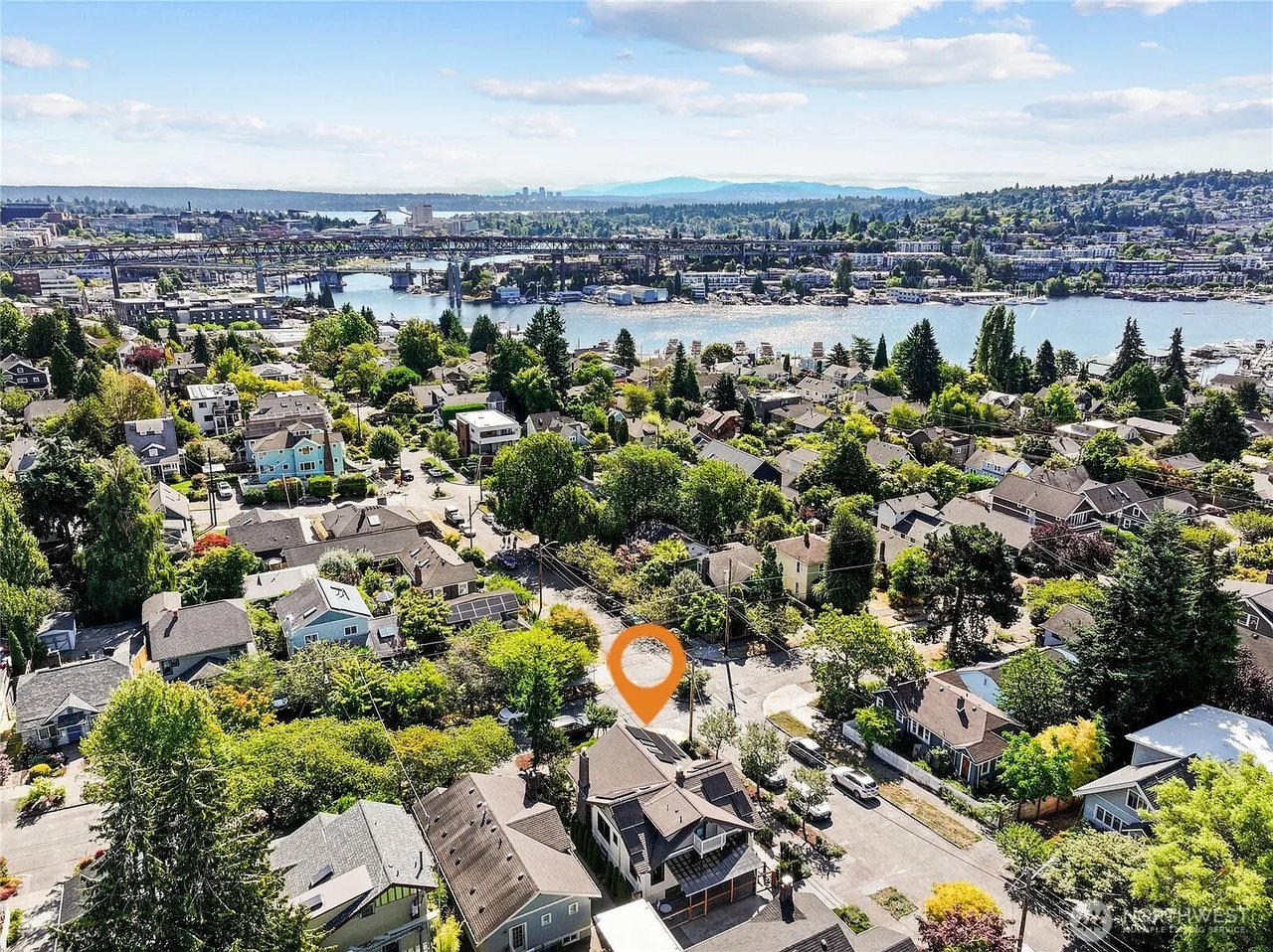 3901 Bagley Avenue N