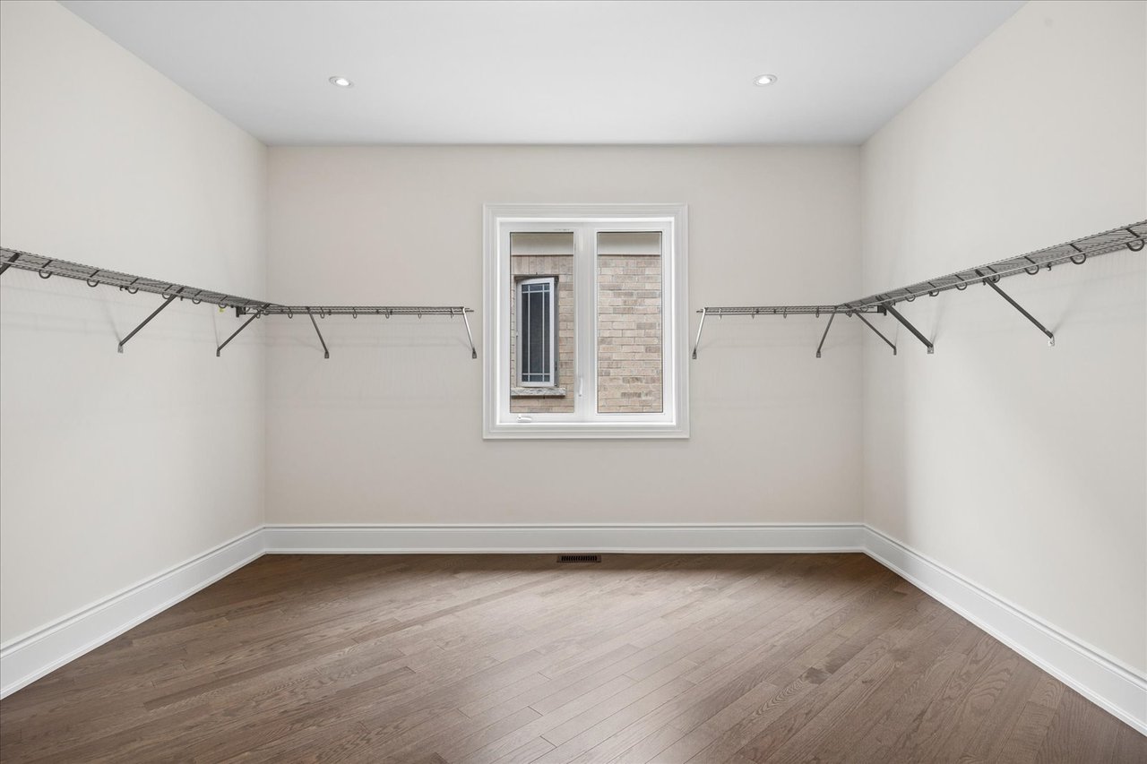 72 Silk Twist Drive, East Gwillimbury