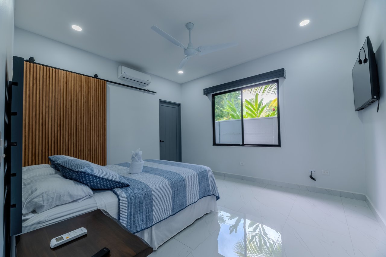 Modern 3-Bed, 3-Bath Home with Pool in Uvita – Walk to Town | Jardines del Sol