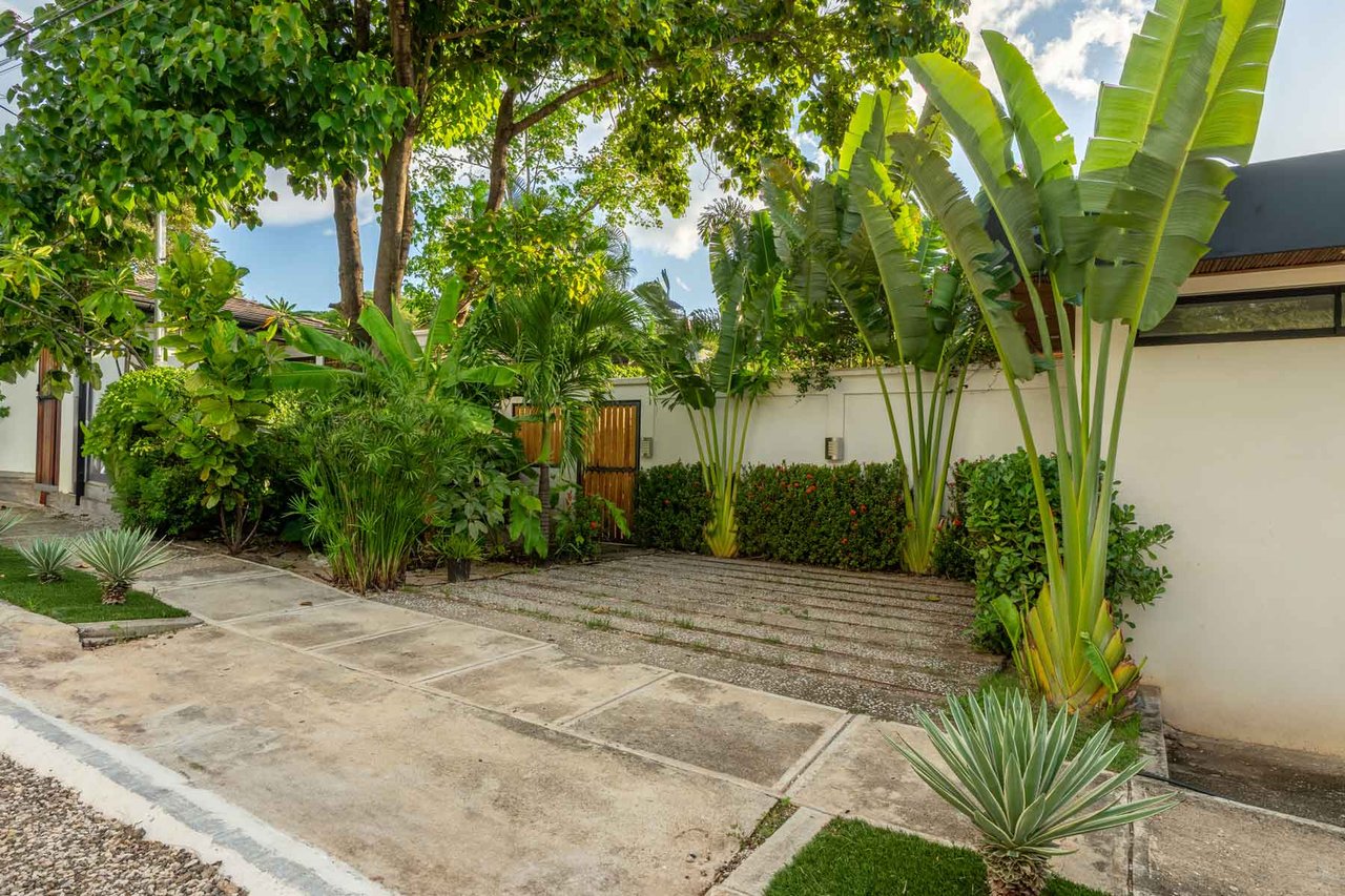 Calle Uno #22, Casa Botánica | Smart Home with Casita, Pool, and Solar in Tamarindo
