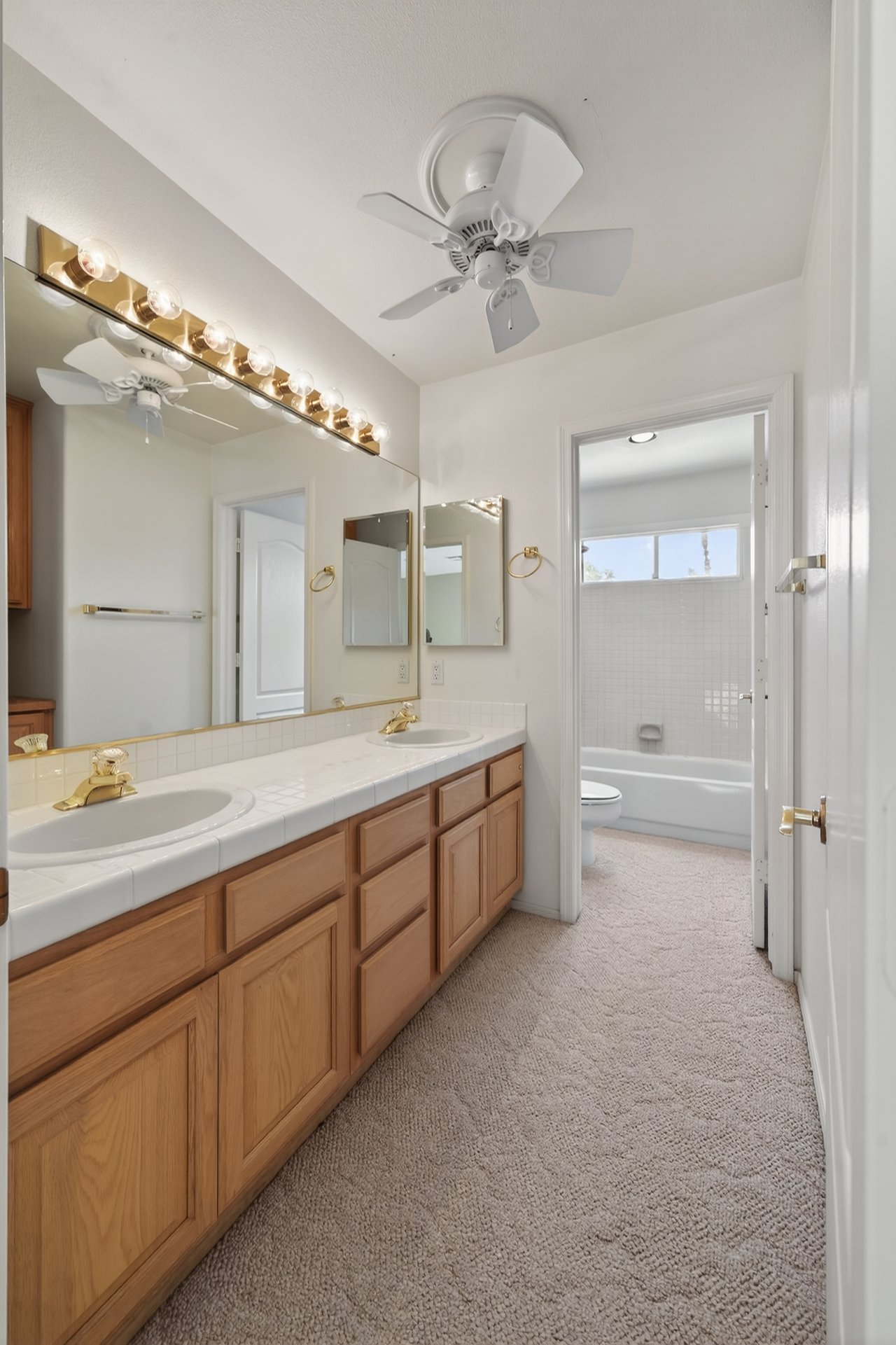 9437 Churchill Downs Dr