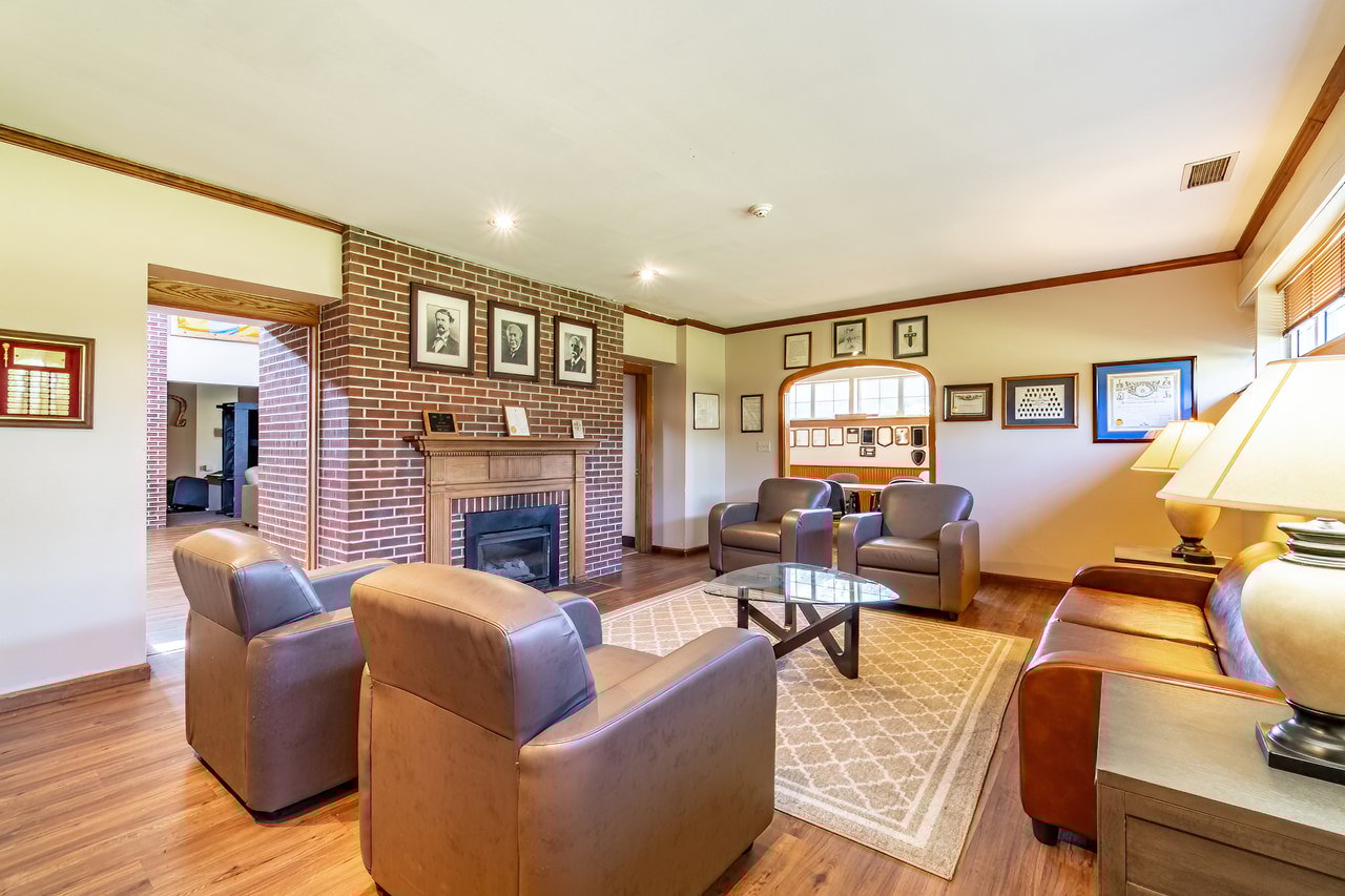 Ball State Greek House Goes to Public Auction