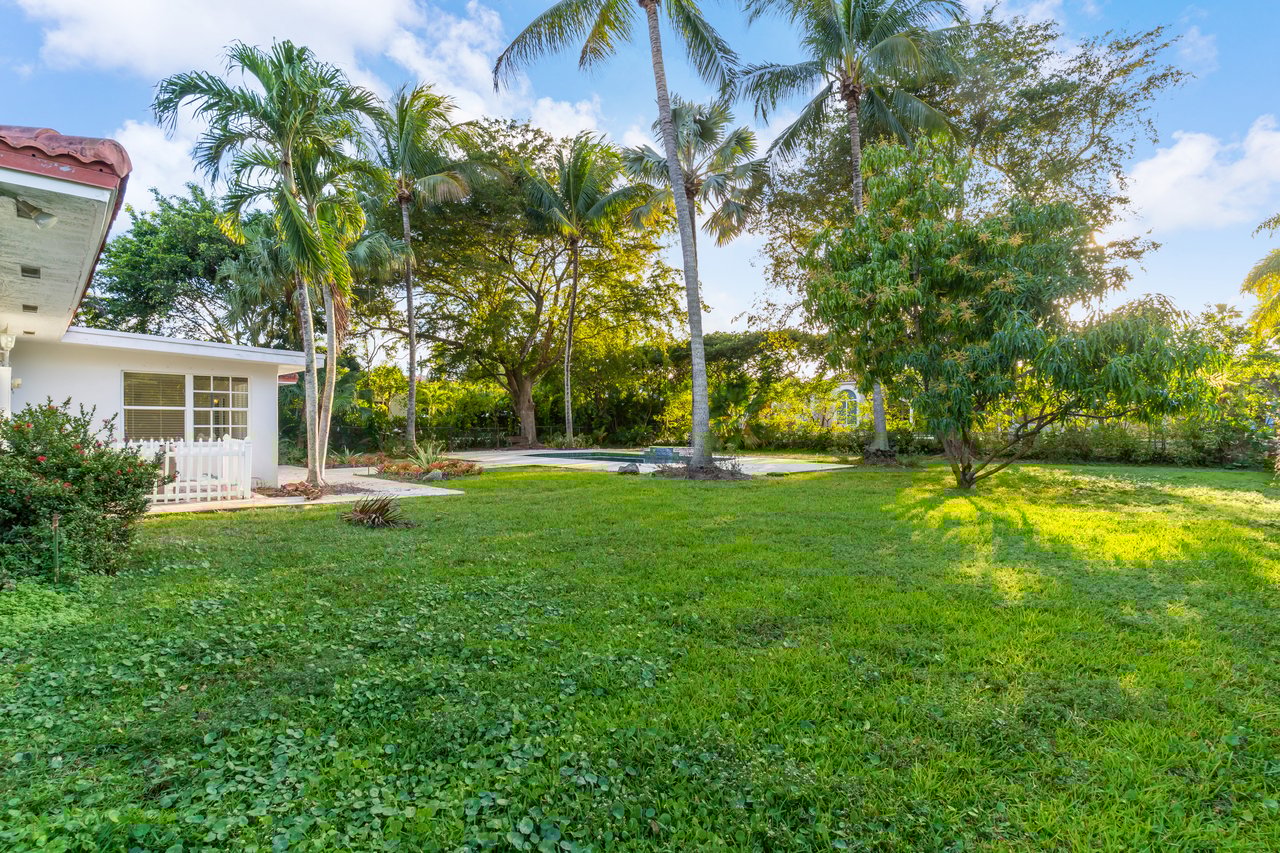 New Rental Opportunity in North Pinecrest