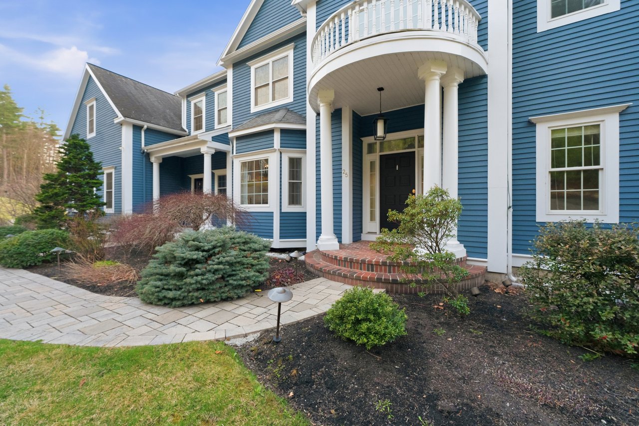 A Home Where Time Pauses