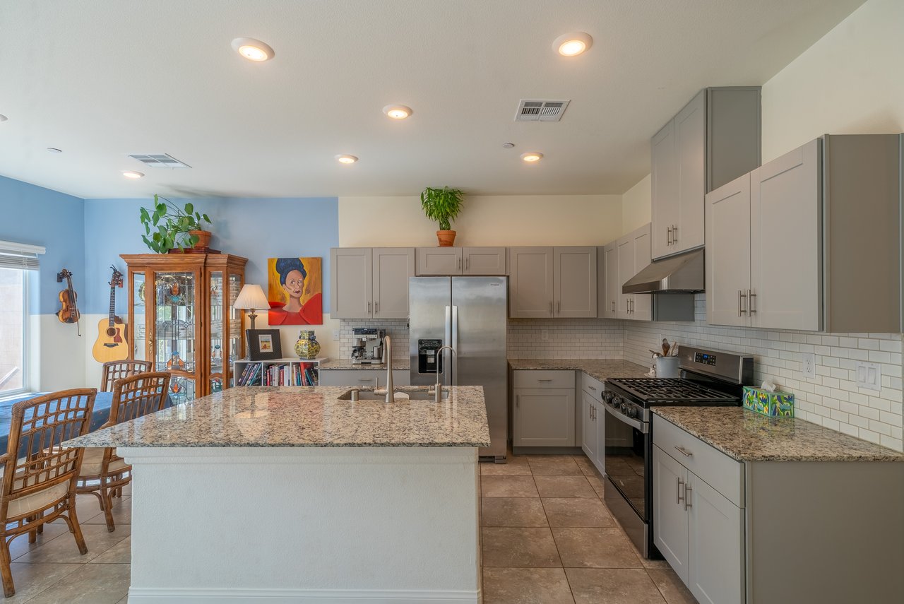 10983 Cambridge Lakes Ave