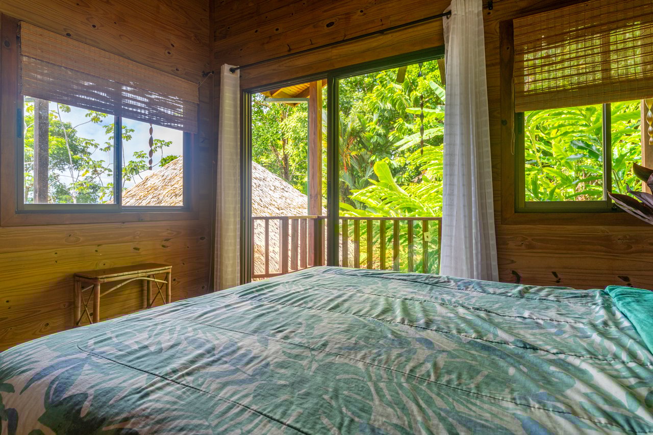 VILLA KRISTINA MARIA - 3.84 ACRES - PERLA DE BALLENA ESTATES