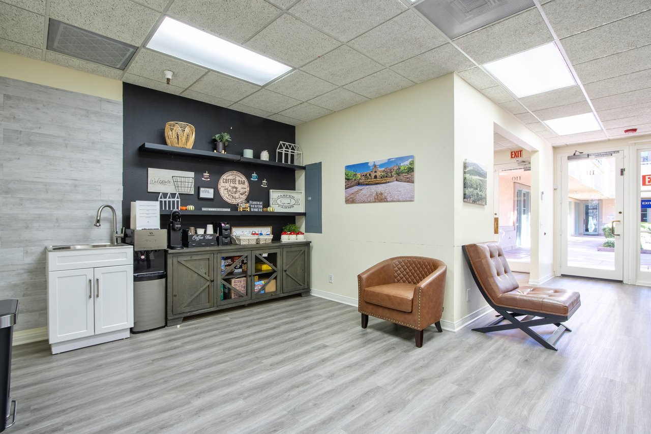 The Courtyard - 36,474 Multi-Tenant Office 